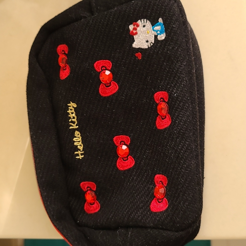 Hello kitty coin purse